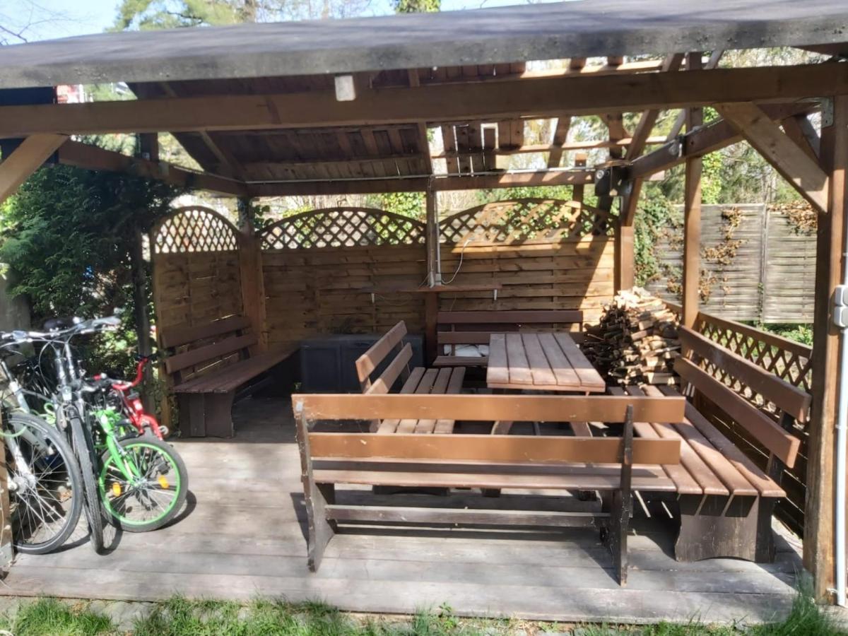 Ferienwohnung Mit 123Qm Fuer 8 Personen Mit Sehr Grossem Garten, Einfache Innen-Ausstattung Leipzig Exteriör bild