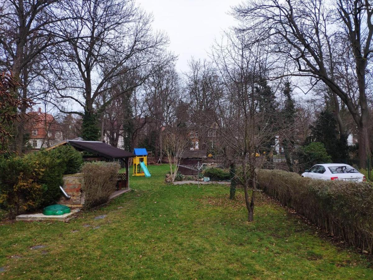Ferienwohnung Mit 123Qm Fuer 8 Personen Mit Sehr Grossem Garten, Einfache Innen-Ausstattung Leipzig Exteriör bild