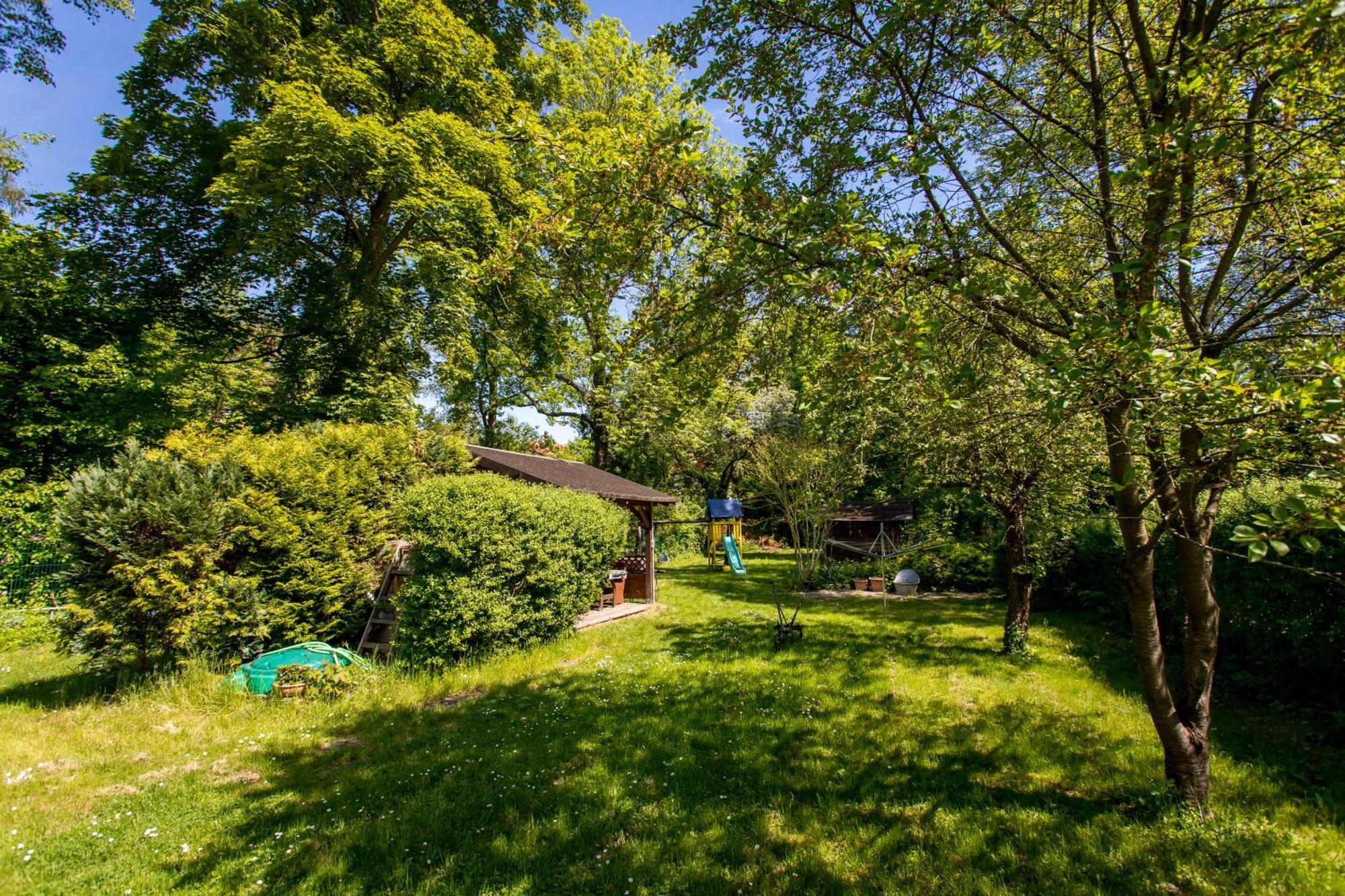 Ferienwohnung Mit 123Qm Fuer 8 Personen Mit Sehr Grossem Garten, Einfache Innen-Ausstattung Leipzig Exteriör bild