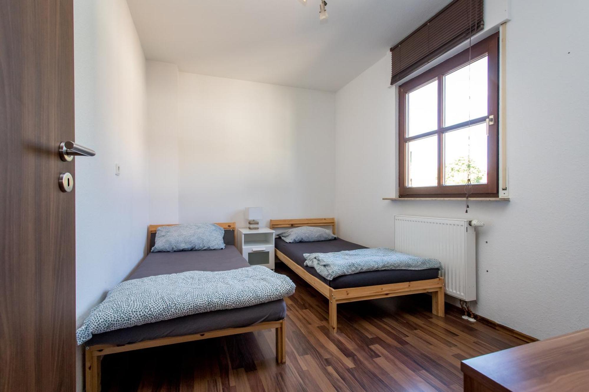 Ferienwohnung Mit 123Qm Fuer 8 Personen Mit Sehr Grossem Garten, Einfache Innen-Ausstattung Leipzig Exteriör bild