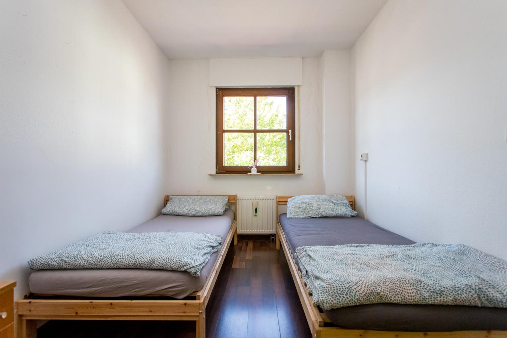 Ferienwohnung Mit 123Qm Fuer 8 Personen Mit Sehr Grossem Garten, Einfache Innen-Ausstattung Leipzig Exteriör bild